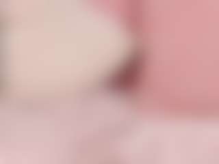 Live cam show with Carlee-Jones - Public on xxxlivecams.org