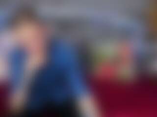 Live cam show with IvyCutee - Living Room on Camsoda
