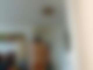 Live cam show with lindalovesexy - Bedroom MILF on Uber Horny
