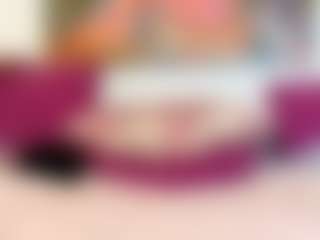 lindalovesexy MILF webcam performer live streaming