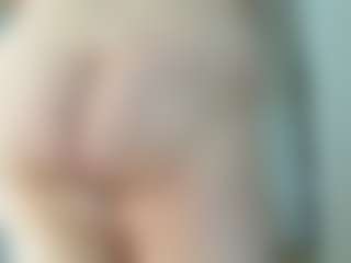 Live cam show with lindalovesexy - Fingers on MyBangCams