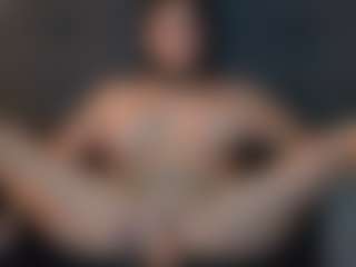 Live cam show with LauraColor - Cosplay MILF on Mixed Magazine Live
