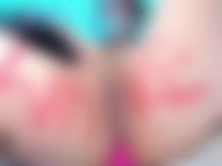 Live cam show with kim-alissa - Submissive on hrnylive.com