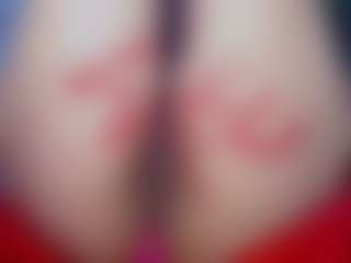 Live cam show with kim-alissa - Red Hair MILF on Camsoda