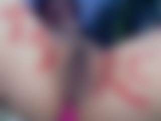 Live cam show with kim-alissa - Red Hair Squirt on Camming Site