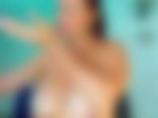 SinthiaCollins MILF webcam performer live streaming