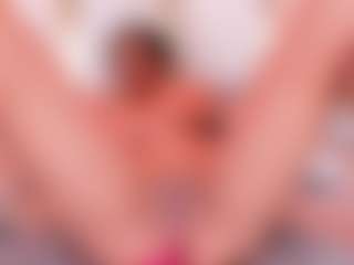 Live cam show with Lia obrien - Public on SxyPornLive
