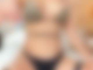 Live cam show with Karla - Body Massage on wildcum.com