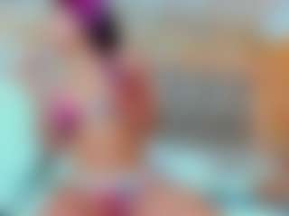 Karla MILF webcam performer live streaming