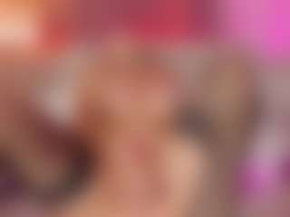 Live cam show with Leah Grey - Anal on Camsoda