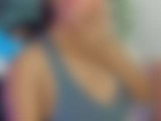 Live cam show with lizzie-williams - Camel Toe on UwU Esports