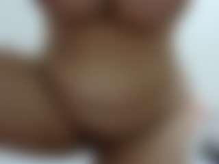 AMINA-LUXs Live-Sex-Cam-Show