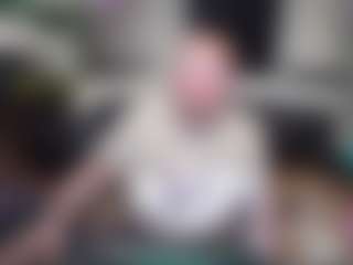 Live cam show with Leek - Blue Eyes on Free Soda