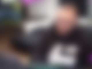 Live cam show with Leek - Blue Eyes on CamwithHer