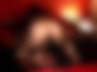 Live cam show with JenniferStarTS - Brown Eyes on 1on1-livenow