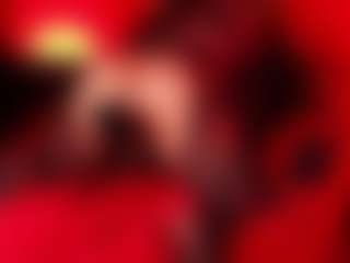Live cam show with JenniferStarTS - Brown Eyes on xDating