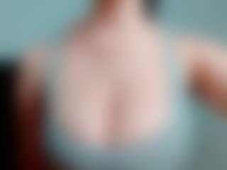 Live cam show with kittyeyess - Ebony on Mixed Magazine Live | colombia
