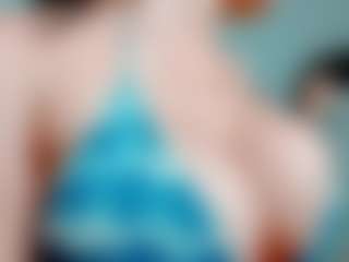 Live cam show with kittyeyess - Ebony Teen (18+) on Camsoda