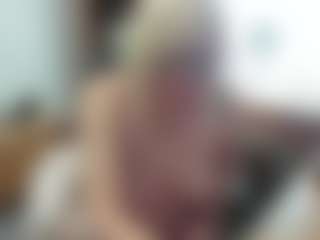 Live cam show with Victoria68xx - Blonde Hair Middle Aged on Camsoda