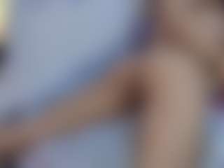 Live cam show with CloeLeee - Smoking on liverealitysex.com