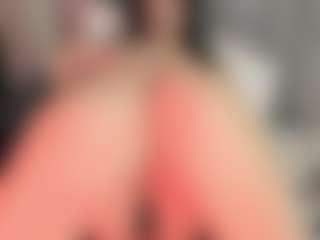Live cam show with Nadia-saadiK1 - Camel Toe on slutload
