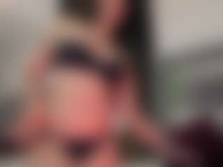 Nadia-saadiK1 MILF webcam performer live streaming