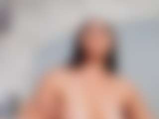 Live cam show with Sofii-James - Wild on live18s.com