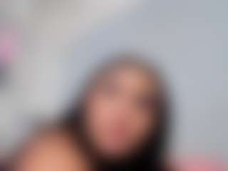 Live cam show with Sofii-James - Public on googirlz