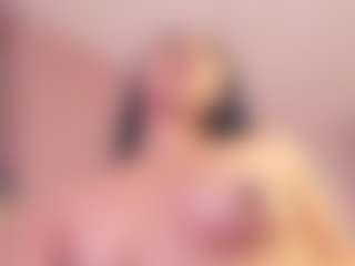 Live cam show with Sofii-James - Teen (18+) on Camsoda