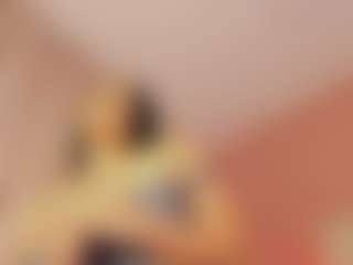 Live cam show with Sofii-James - Wild on CamClone