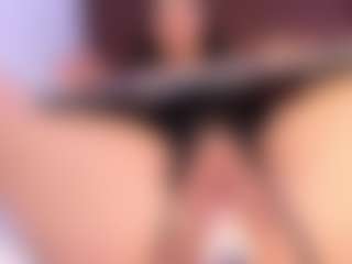 Live cam show with Saraa_romero - Living Room on Stripli.com