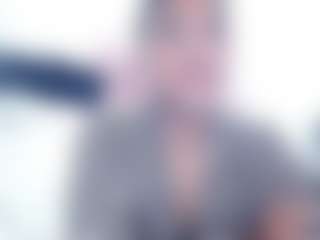 Live cam show with BriannaBrave - Girlnextdoor on StripNow
