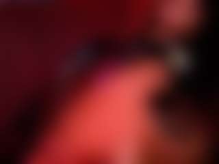 Live cam show with BriannaBrave - Twerking on Uber Horny