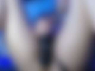 Live cam show with Emma Rose - Big Ass on livesuperchat.net