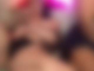 Live cam show with torimcqueenxo - Toys on Camsoda