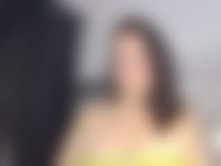 Performer in webcam MILF AlanaRouse-1 in streaming live