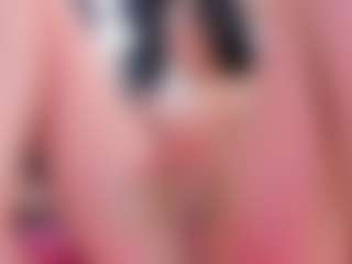 Live cam show with SarayRoyse - Living Room on Instabang