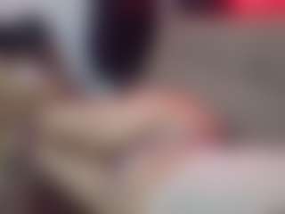 Live cam show with karlapum - Living Room on Stripli.com