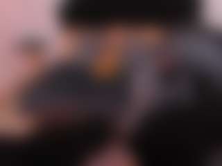 Live cam show with Amberr-Gold - Oil on justonemore.cc