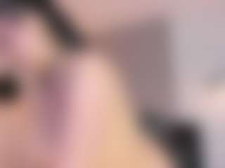 Live cam show with Amberr-Gold - Facial Piercings on hotwifechat.live
