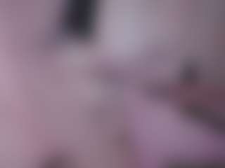 Ivy Swings MILF webcam performer live streaming