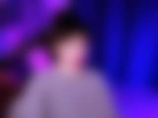 Live cam show with LilyThompsonX - Normal on StripNow