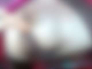 Live cam show with sammy-evaans - Robe on TeamSkeetLive