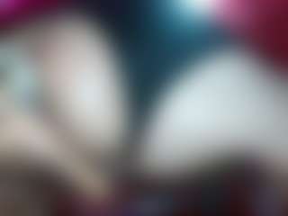 Live cam show with sammy-evaans - Middle Aged on Gym Cam Girls