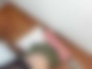 Live cam show with charlotte - Middle Aged on Free Soda