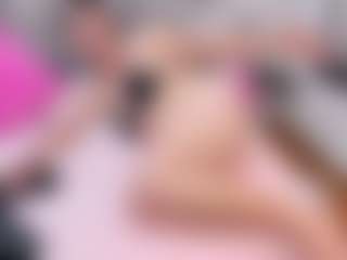 charlotte MILF webcam performer live streaming