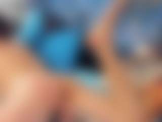 Live cam show with charlotte - Average on Camsoda