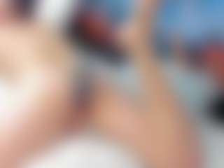 charlotte MILF webcam performer live streaming