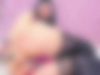 Live cam show with IndiraCollins - Petite on liverealitysex.com