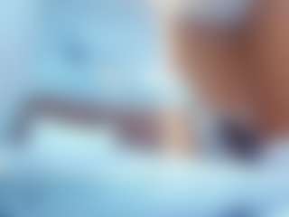 Live cam show with BIANCAROY - Teen (18+) on Stripli.com